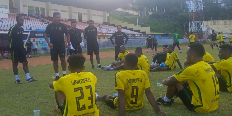 Laga Uji coba, Persewar Menang  1 : 0 Atas Emsyk FC