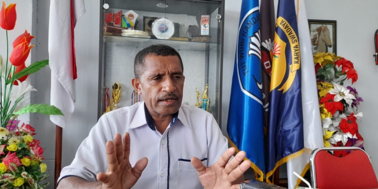 SMA 2 Jayapura Sukses Laksanakan IKM, Kuncinya Harus Displin