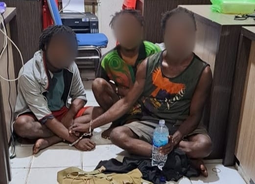 Membawa Narkotika Jenis Ganja, 3 Warga PNG Di Tangkap Sat Narkoba Polresta Jayapura Kota