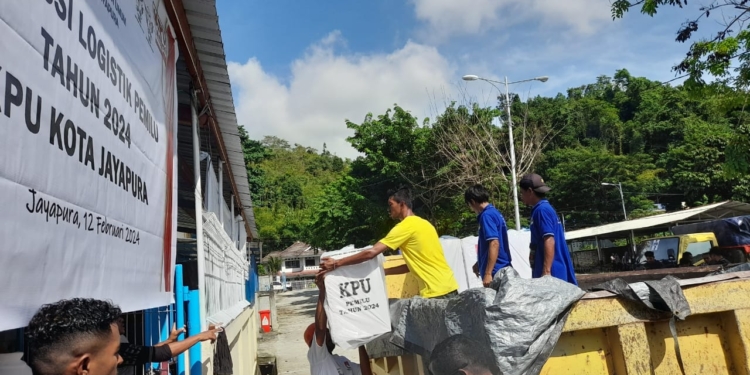 Hari Ini Distribusi Logistik Pemilu 2024 Di Kota Jayapura Di Mulai Dari Muara Tami