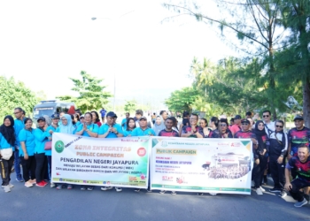 Jalan Santai Sambil Kampanye Wilayah Bebas Korupsi  Di Lingkungan Kejari Jayapura Dan Pengadilan Negeri Jayapura