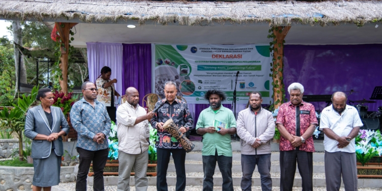 Gubernur Velix Deklarasi 46 Bahasa Ibu Daerah Papua Pegunungan