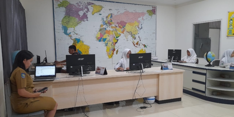 284 Siswa Kelas XII Di SMK N 2 Bismen Jayapura Mengikuti SAS