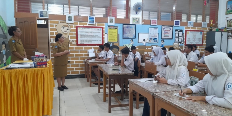SMP 1 Negeri Jayapura Laksanakan PTS Dan Tryout Berbasis Online