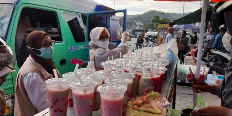 Ka Balai POM Beserta Tim Lakukan Pengawasan Takjil Di Kota Jayapura