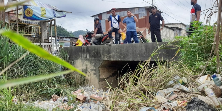 PJ Walikota Bersama PUPR Tinjau Lokasi Banjir, Salah Satunya Di Argapura Dan Pasar Youtefa