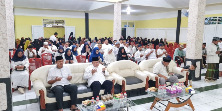 Maknai Bulan Ramadan, Tukang Ledeng Jayapura Sambangi Ponpes Hidayahtullah Holtekamp