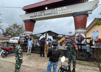 Aparat TNI Polri Amankan Ibadah Syukur HUT Dari Kab. Peg. Bintang