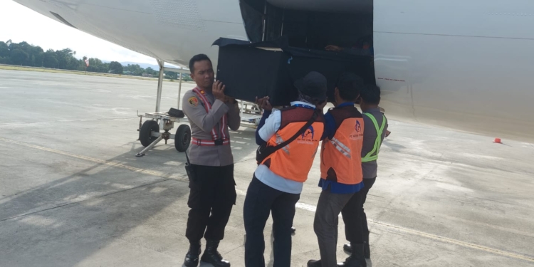 Jenazah Bripda Oktavianus Korban Aniaya OTK  Telah Tiba Di Jayapura