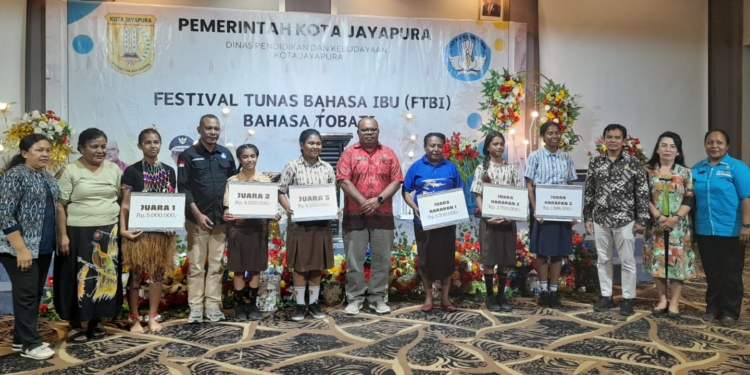 Juara Umum Festival Tunas Bahasa Ibu, SMP 2 Jayapura Wakili Kota Jayapura Ke Tingkat Nasional
