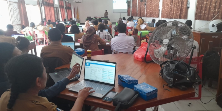 Sosialisasi Aplikasi SIMASN Bagi Kepsek Dan Operator Sekolah SMP