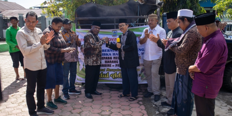 Presiden RI Salurkan Hewan kurban Untuk Masyarakat Muslim Di Nabire