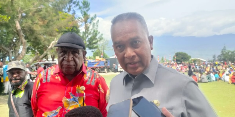 Gubernur Velix: Dua Miliar Untuk Konflik Wouma Bukan Bayar Kepala