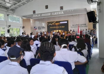 Ketua DPR Papua Beri Apresiasi Atas Di Resmikan Gedung Baru Sekolah Kalam Kudus Jayapura