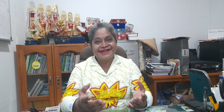 Keluarga Hebat Harus Beri Perhatian Bagi Buah Hatinya, Ini Pesan Betty Anthoneta Puy Kadis P3A dan KB Kota Jayapura