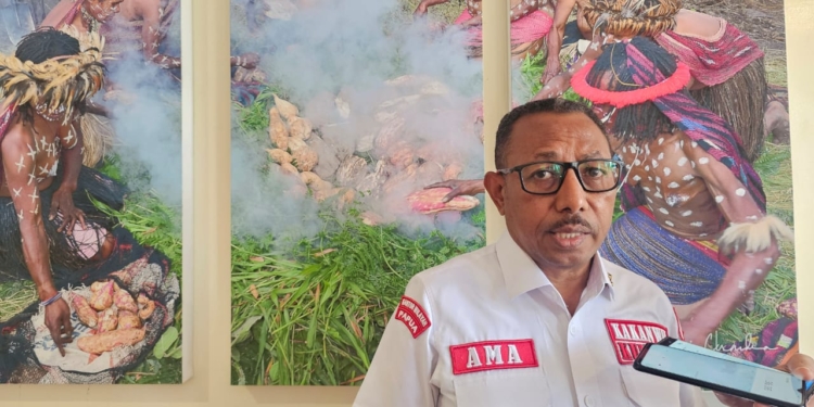 Kemenkumham Papua Mencetak Paspor Bagi Masyarakat Papua Pegunungan