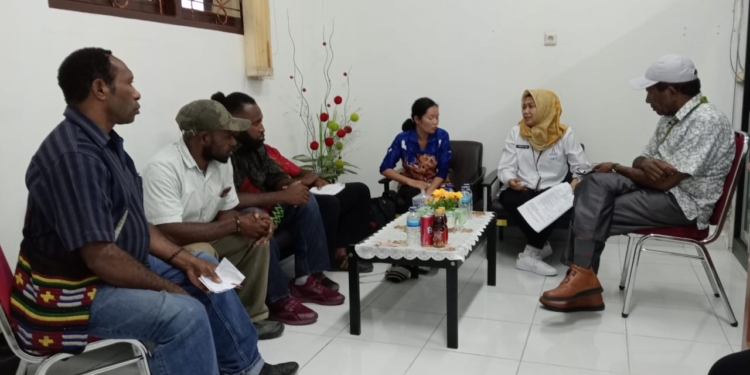 Pemkab – K2 Jayawijaya Mendatangi BKN Papua Untuk Memastikan Status Mereka