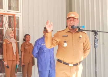 Pimpin Apel Perdana, PJ Bupati Nenu Tabuni Tekankan Disiplin ASN