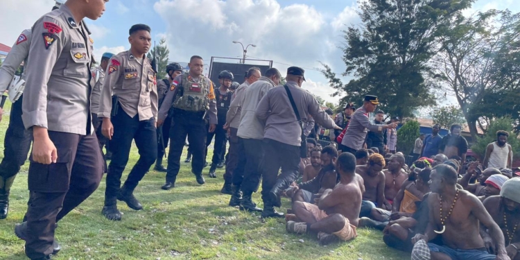 81 Orang Diamankan Terkait Kasus Dugaan Pembakaran Kantor KPU Prov Pegunungan