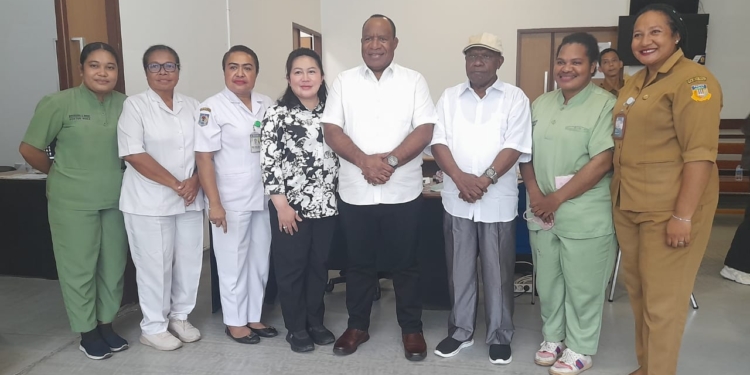 Ikut Tes Kesehatan JWW dan Wakil Apresiasi Pelayanan RSUD Dok II