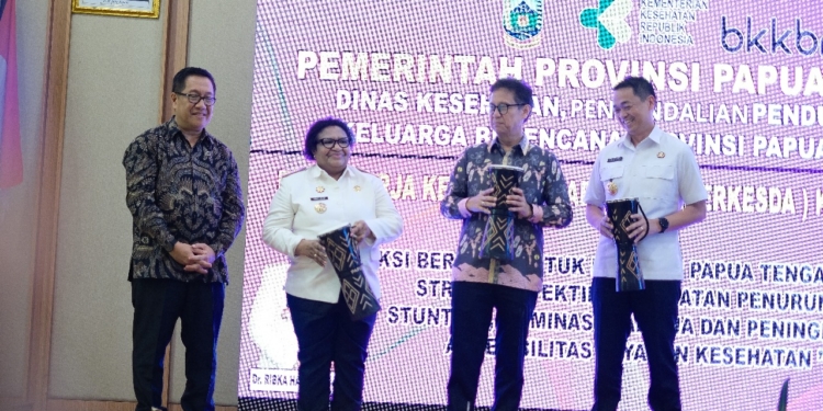 PJ Gub Papua Tengah Dan Menkes RI Resmi Buka Rakerkesda ke II Tahun 2024