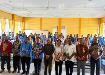 Pentingnya Penanganan Lintas Sektor, Wabup Nabire Lantik Tim TPPS, Penanggulangan Kemiskinan Dan Pengendali Inflasi Daerah