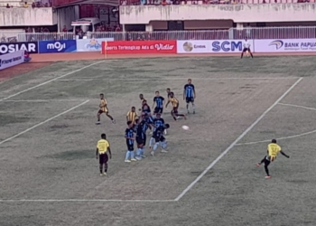 Gol Tunggal Ezechiel Ndousel, Bawa Persela Menang Atas Persewar Waropen