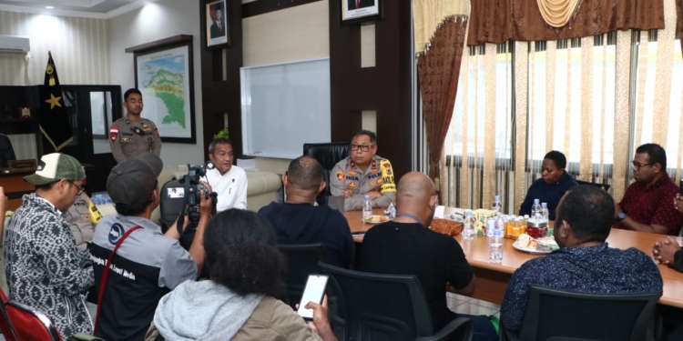 Wakapolda Papua Bersama Dirkrikum Berupaya Ungkap Pelaku Pengrusakan Di Kantor Redaksi Jubi