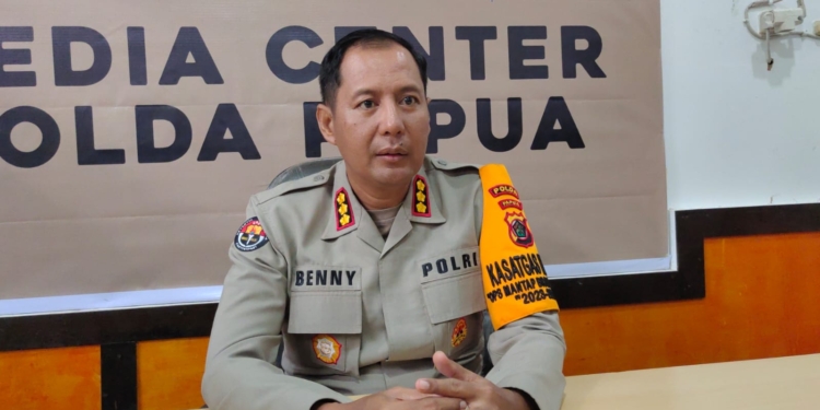 Humas Polda Papua : Polisi Korban Bacok Di Puncak Jaya Masih Di Jalani Perawatan Di RS Bhayangkara Polda