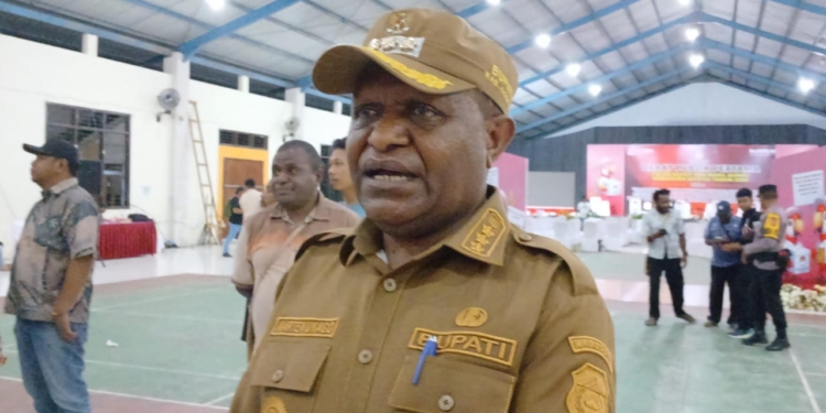 PJ Bupati Dogiyai, Marthen Ukago Hadir Ikut Debat Publik Pertama Pasangan Cabup/Cawabup Dogiyai