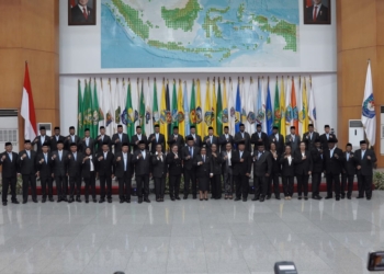 Wamendagri Ribka Haluk Lantik 42 Anggota Panitia Seleksi DPRP Se-Tanah Papua