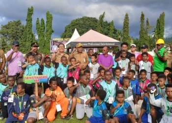 PJ Sekda Frets Boray Resmi Buka Festival Dan Kompetisi Sepak Bola Anak Usia Dini Sehat Dan Bergizi