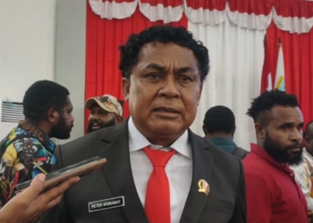 Resmi Dilantik, Peter Worabay : Saya Siap Jalankan Amanah Rakyat