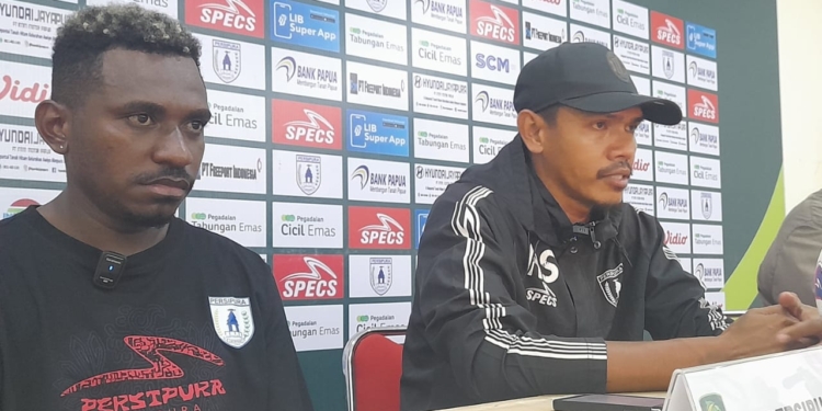 M. Alessandro Dusay :  Kemenangan 4-0 Dari Rans Nusantara Jadi Kado Ulta Bagi Manajer Persipura dan Gunansar