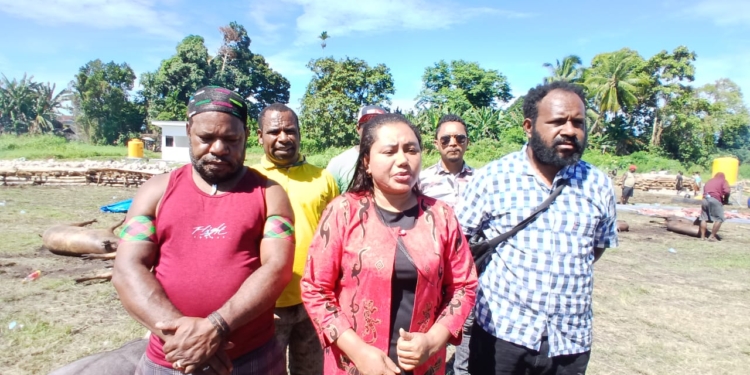 Yubelina Enumbi : Masyarakat Puncak Jaya Siap Ikut Pesta Rakyat Bersama Wamendagri