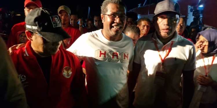 Tiba di Biak, BTM YB Disambut Meria Masyarakat.