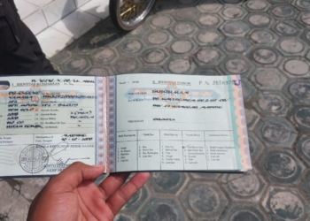 Polsek Nabire Barat Polda Papua Kembalikan Motor Hilang Bagi Pemiliknya
