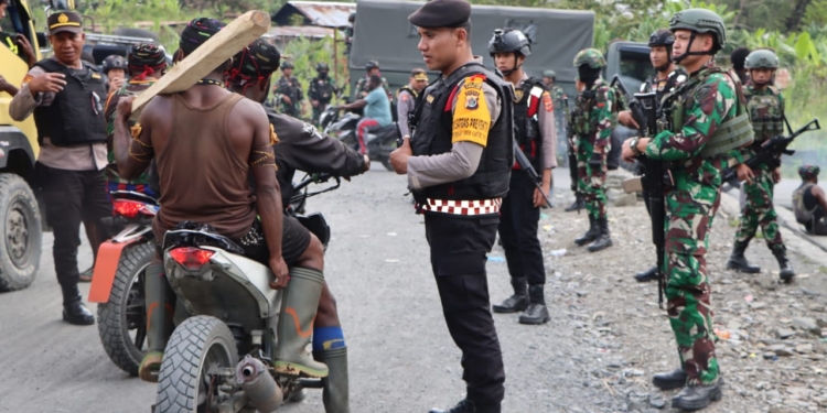 Polres Puncak Jaya Polda Papua Gelar Patroli Dialogis Jelang Tahap Pungut Suara Pilkada 2024