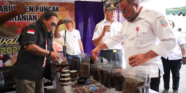 Bapperinda Papua Tengah Gelar Festival Kopi Meepago 2024, Edy Way : Profesi Yang Menjanjikan Bagi Petani Kopi