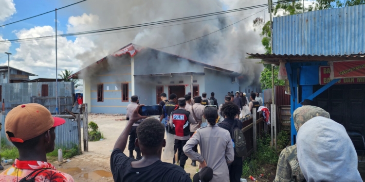 Polres Mappi Polda Papua Lakukan Penyelidikan Terkait Pembakaran Kantor BKPSDM Kab. Mappi