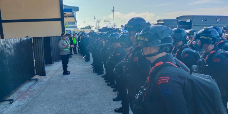 300 Personel Korps Brimob Polri BKO Polda Papua Tiba di Bandara Sentani