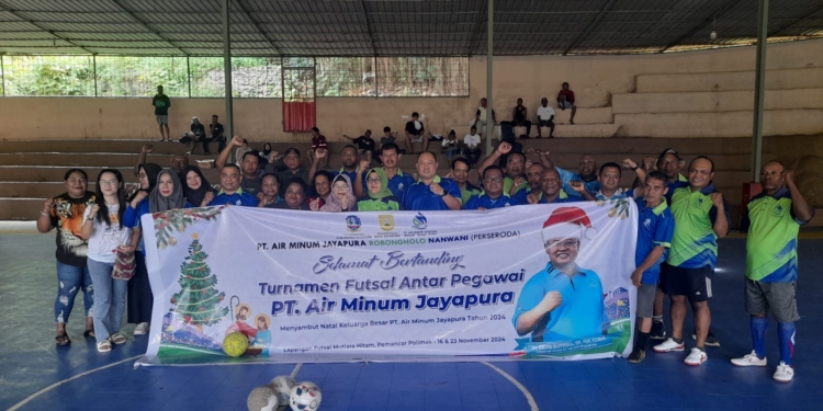 Eratkan Silahturahmi Menjelang Hari Natal 2024, PT Air Minum Jayapura  Gelar Futsal dan Senam Bersama