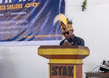 STAK Nabire Gelar Wisuda Sarjana Dan Pasca Sarjana Ke-12, Ini Pesan PJ Gub Papua Tengah