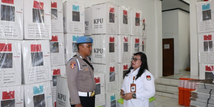 Satgas OMPC II Polda Papua Kawal Pergeseran Logistik Pilkada Kabupaten Jayawijaya