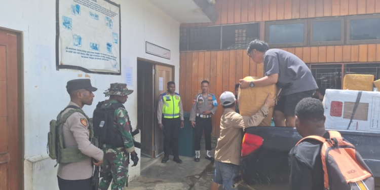 Polres Peg. Bintang Polda Papua Kawal Distribusi Logistik Pilkada