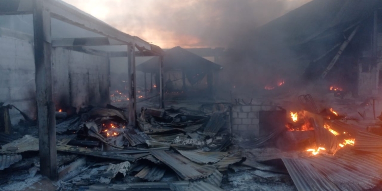 Polres Jayapura Polda Papua Selidiki Penyebab Kebakaran di Pasar Baru Sentani, Dini Hari Tadi