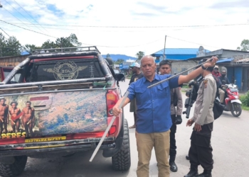 Polres dan OMPC Polda Papua Lakukan Patroli dan Amankan Puluhan Senjata Tajam di Wamena