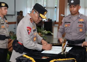 Kombes Pol Jermias Rontini Resmi Jabat Irwasda Polda Papua Gantikan Brigjen Pol Yosi Muharmartha