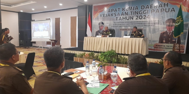 Evaluasi Kinerja Selama 2024, Kejaksaan Tinggi Papua Gelar Rakerda di Hadiri Para Kajari