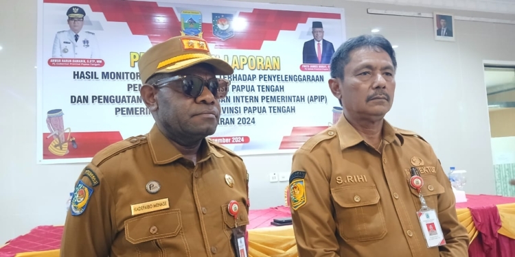 Pemprov Papua Tengah Serahkan Laporan Hasil Monitoring Asistensi Dan Penguatan Pengawasan APIP